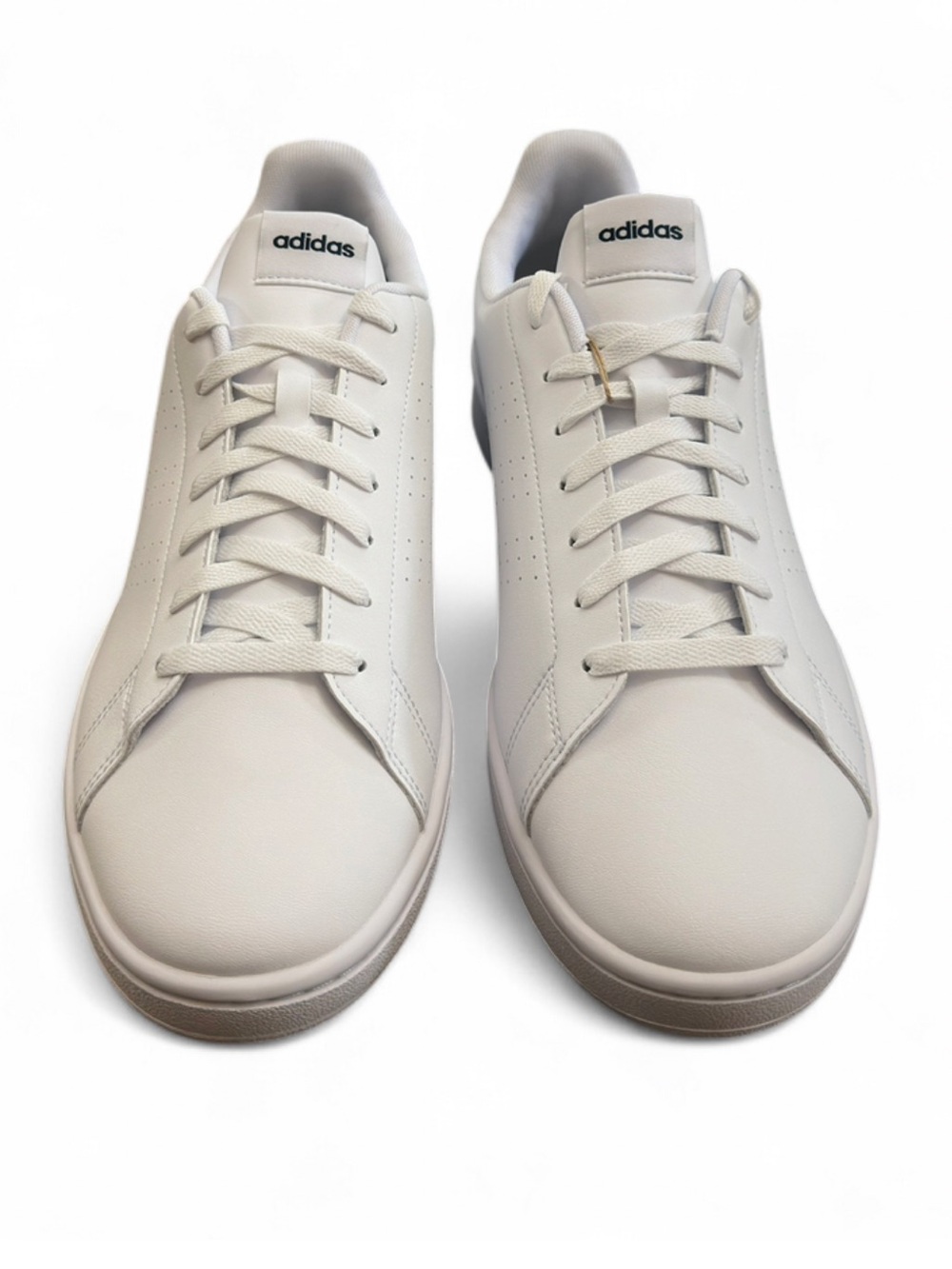 NWT Men’s adidas White/Black Low-Top Sneakers Size US 10